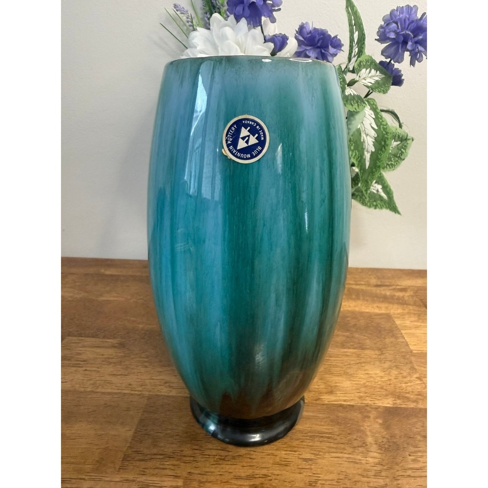 Vintage Blue Mountain Pottery Tall Vase Canadian Drip Glaze Mid Century‎ MCM BMP